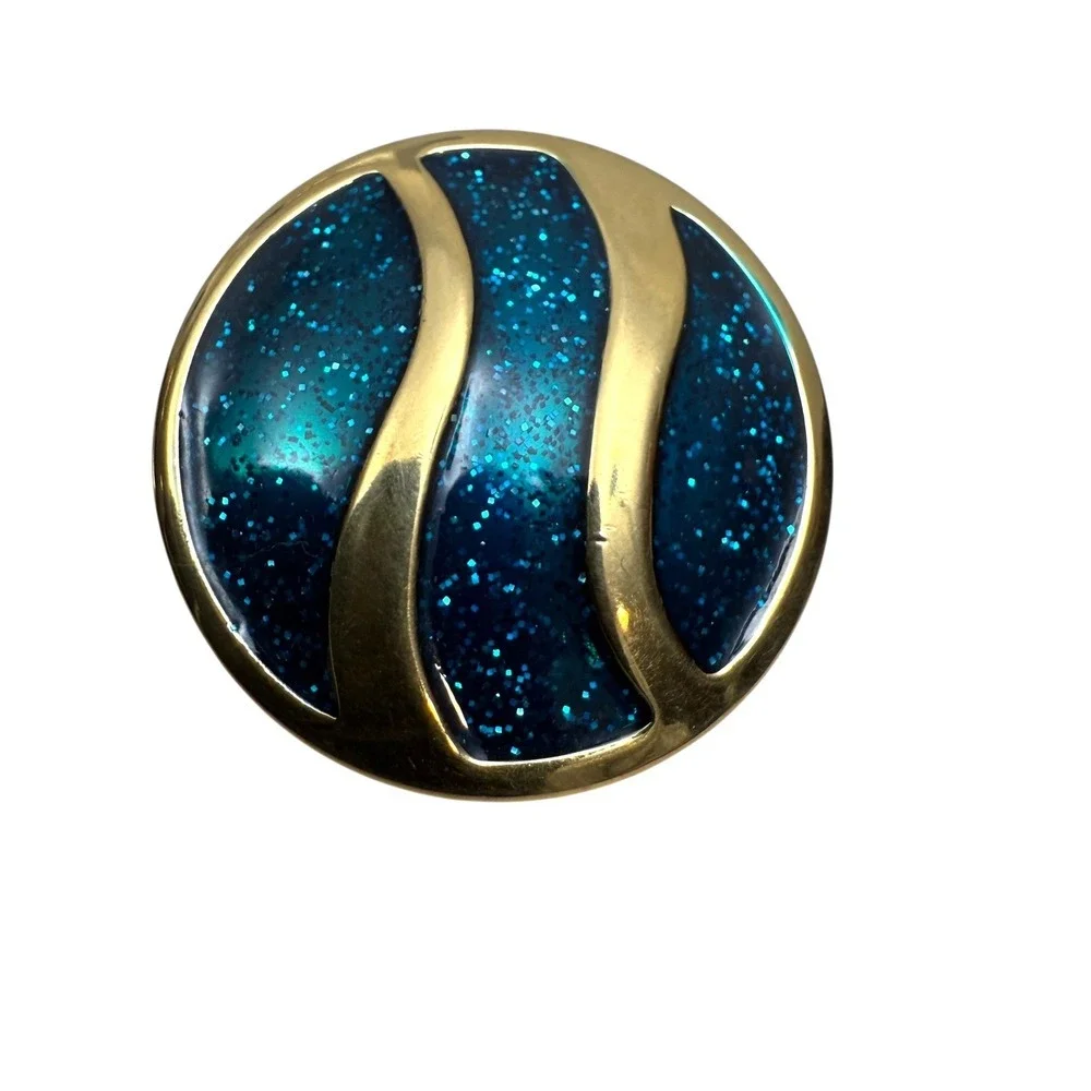 Earrings vtg gold